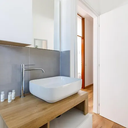 Coki's Free Parking And Wifi Равенна