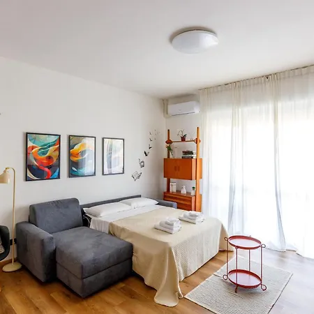 Апартаменты Coki's Free Parking And Wifi *