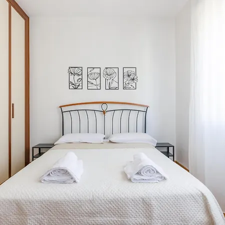 Coki's Free Parking And Wifi