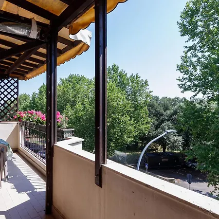 Апартаменты Coki's Free Parking And Wifi Равенна