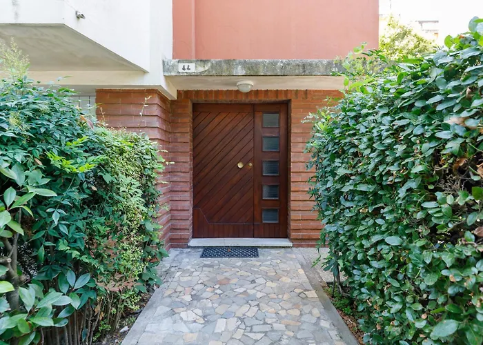 Coki's Free Parking And Wifi Apartament Rawenna