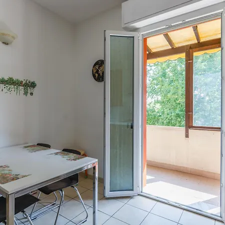 Coki's Free Parking And Wifi Lägenhet *