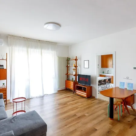 Coki's Free Parking And Wifi Apartment