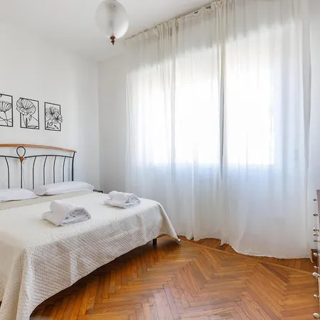 Coki's Free Parking And Wifi Apartment